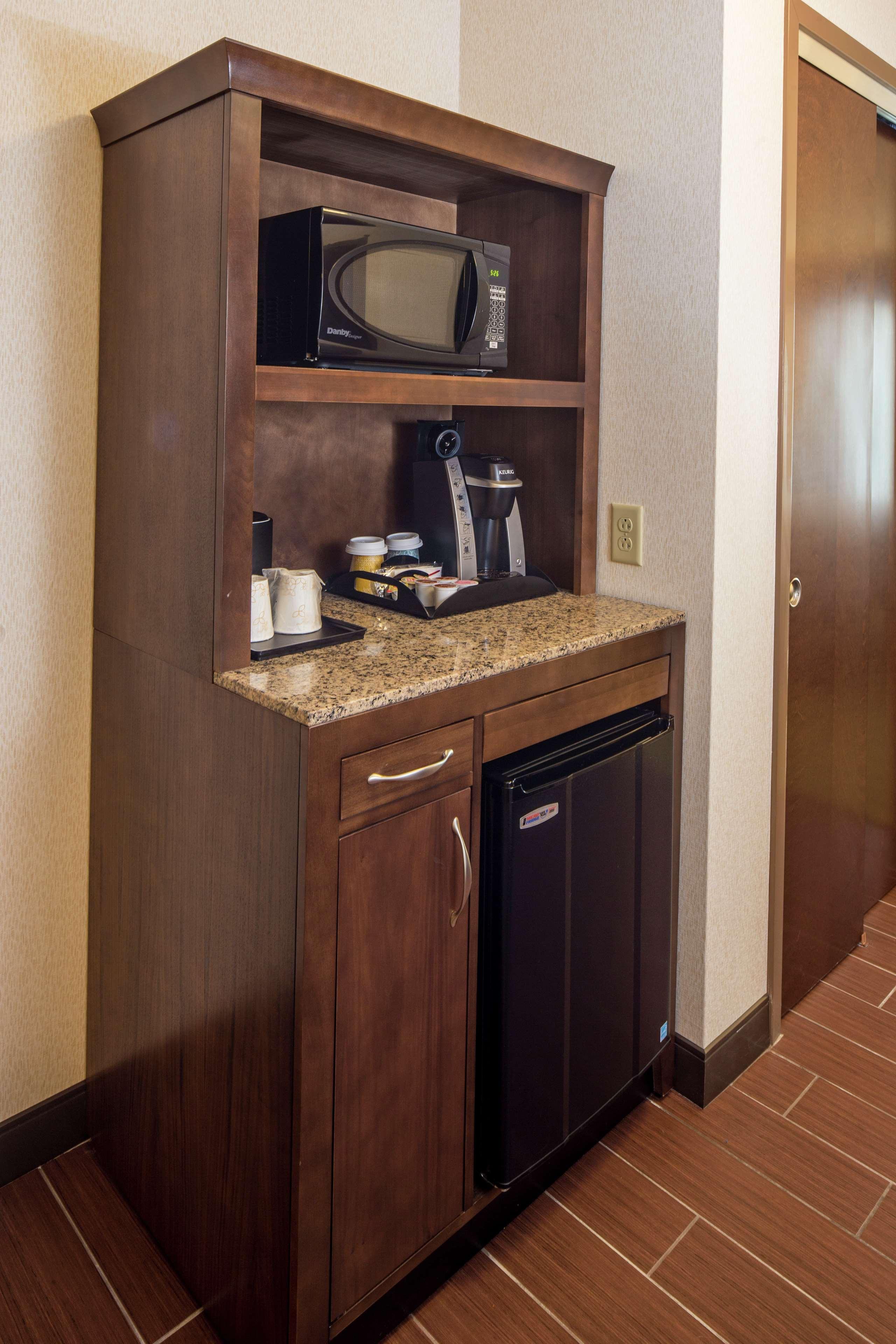 Hilton Garden Inn Uniontown Eksteriør bilde