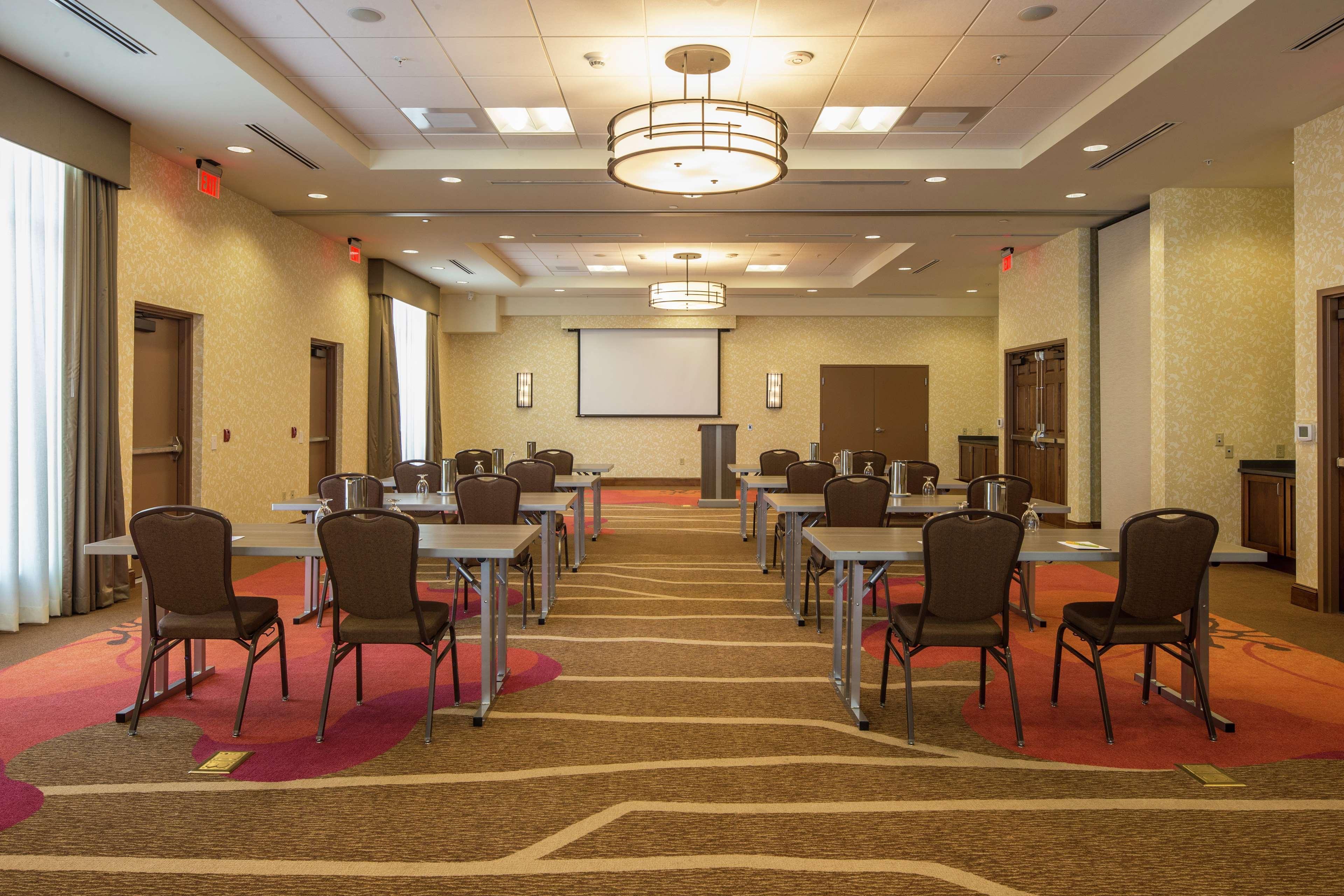 Hilton Garden Inn Uniontown Eksteriør bilde