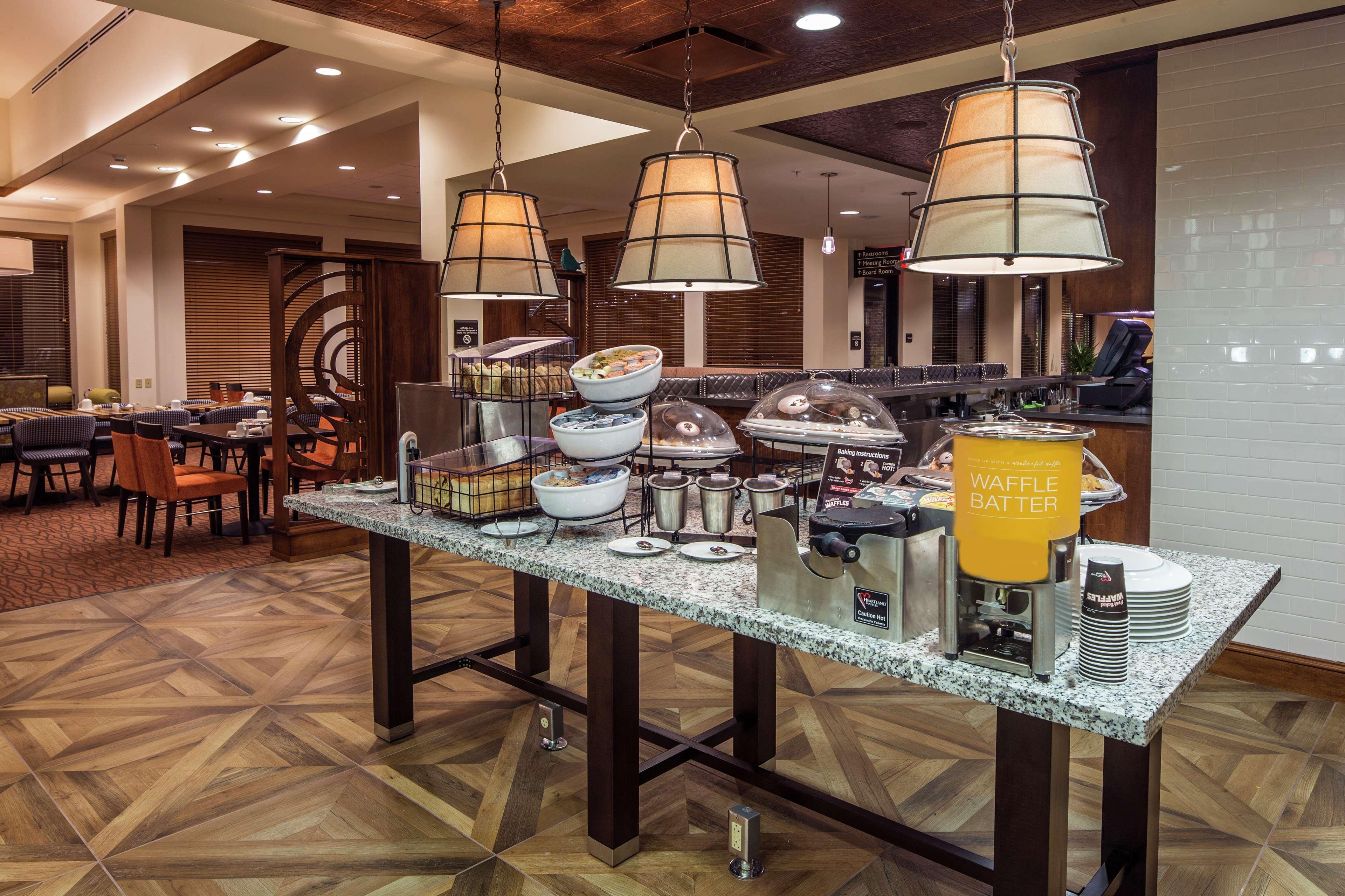 Hilton Garden Inn Uniontown Eksteriør bilde