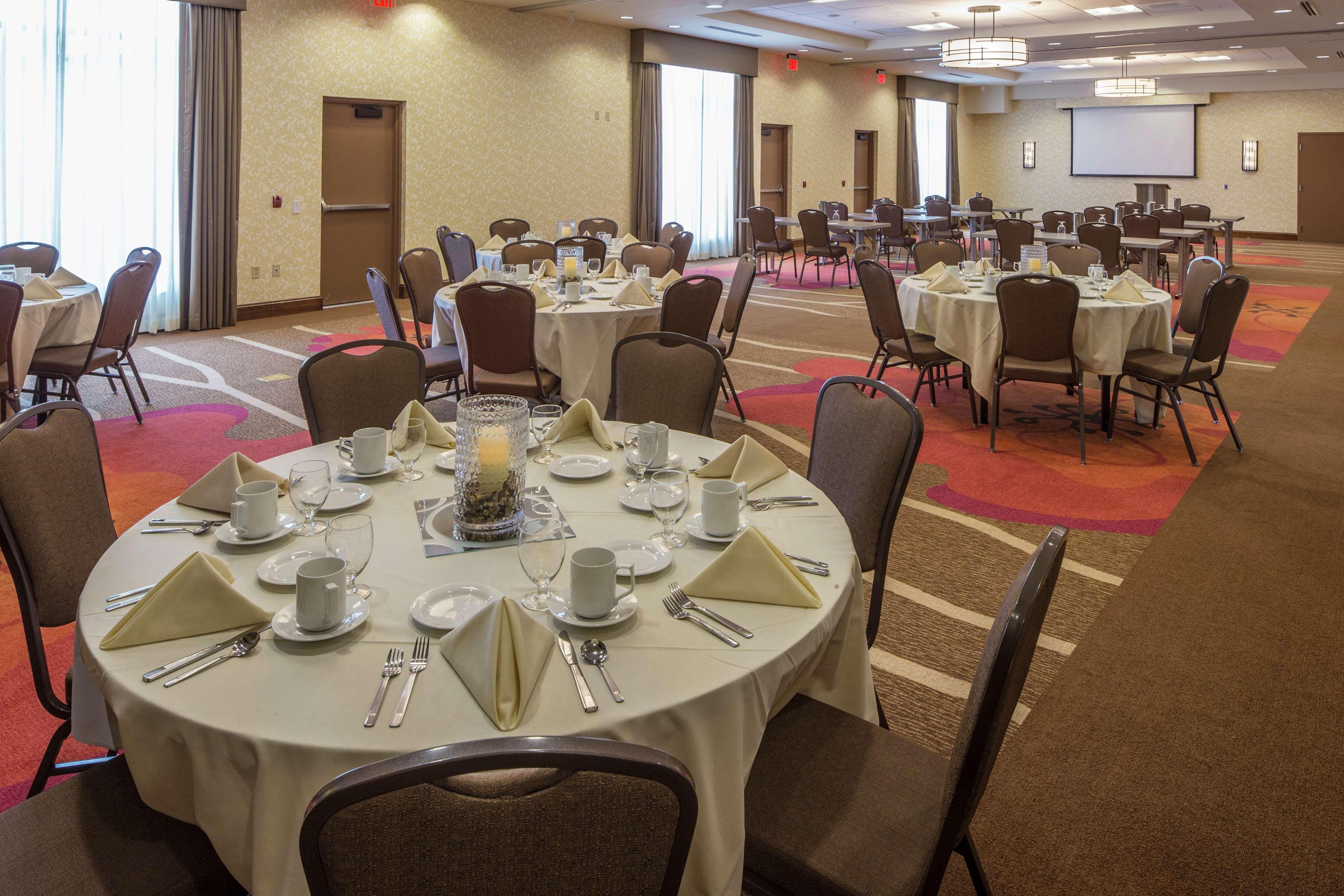 Hilton Garden Inn Uniontown Eksteriør bilde