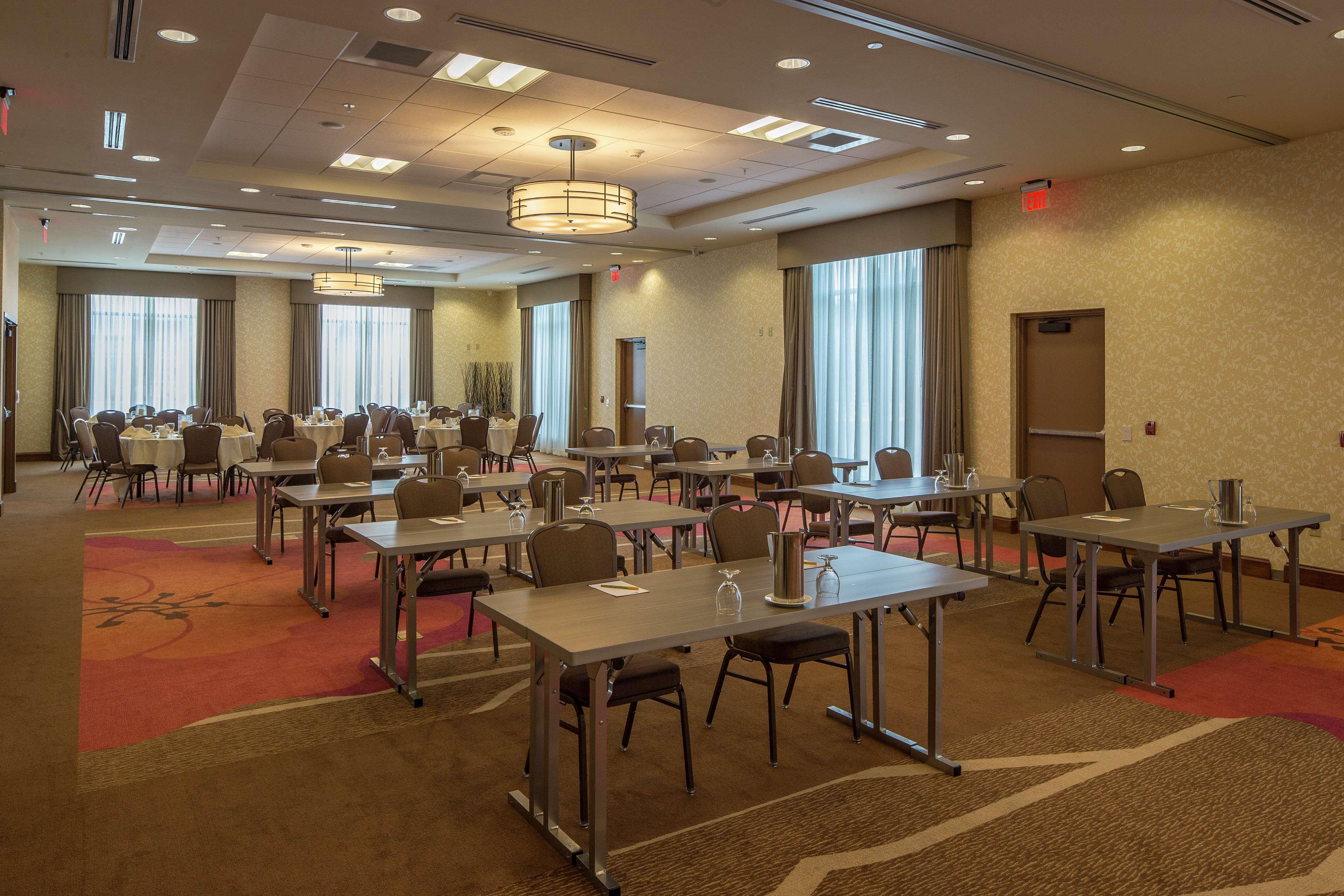 Hilton Garden Inn Uniontown Eksteriør bilde