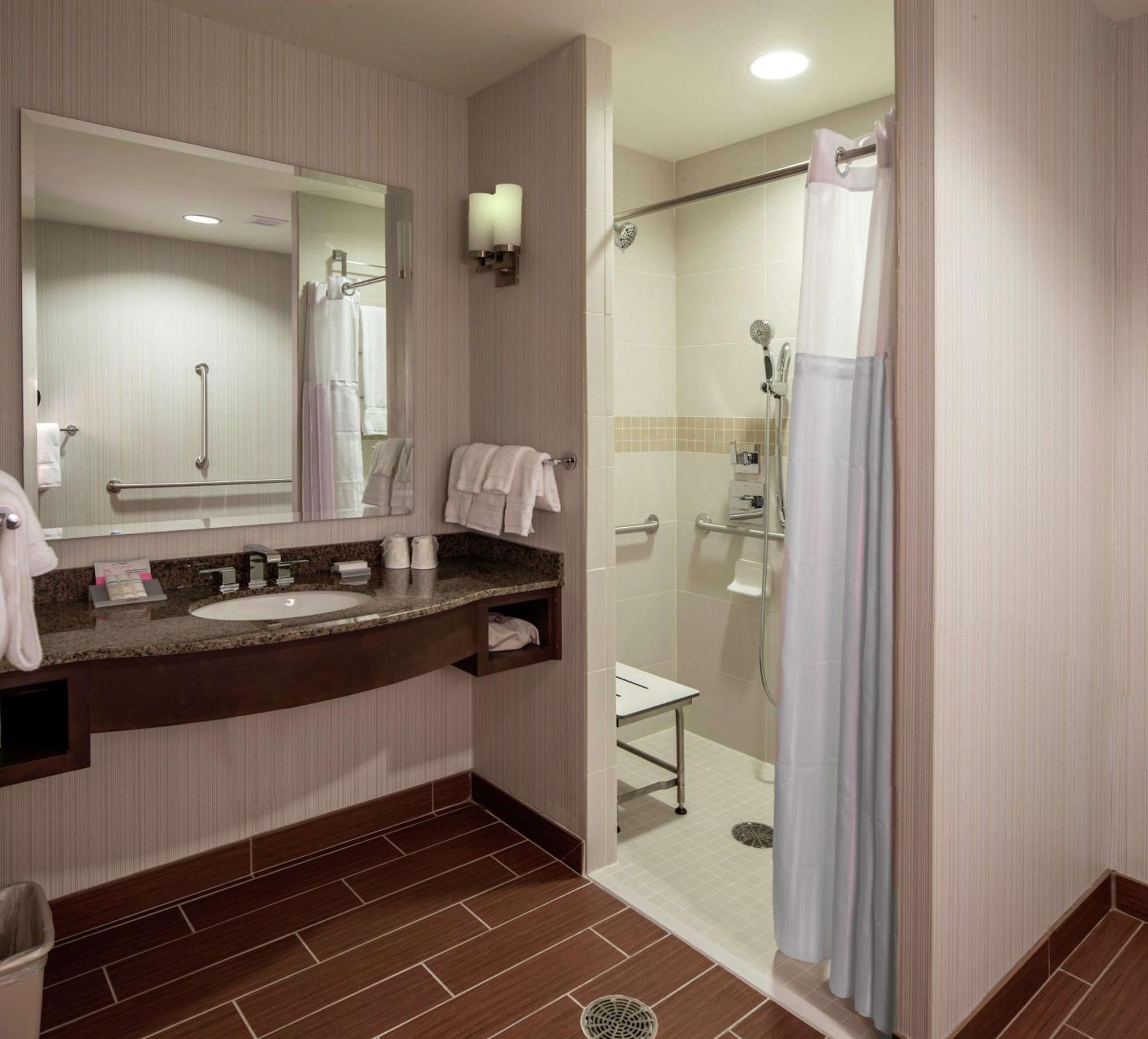Hilton Garden Inn Uniontown Eksteriør bilde